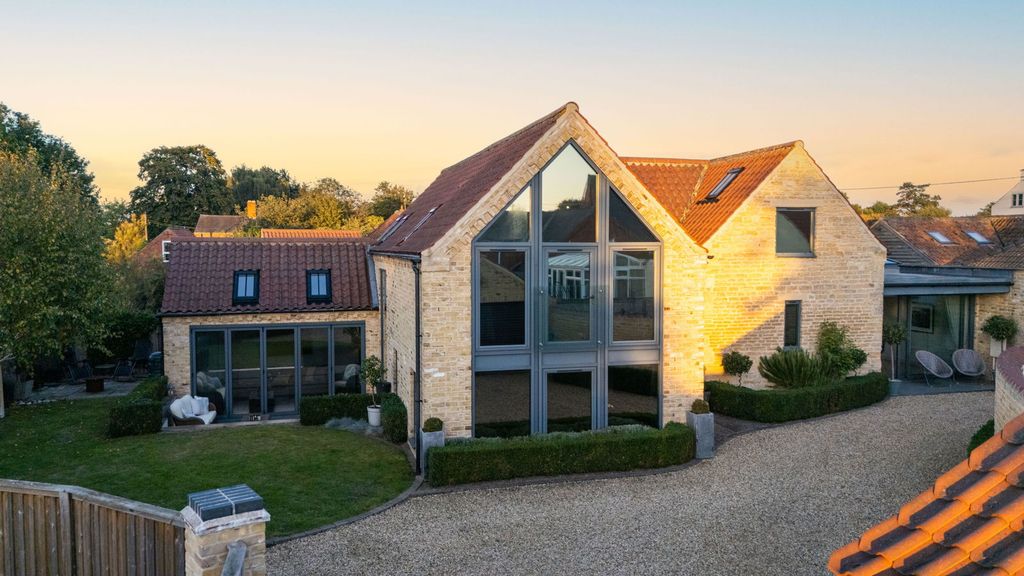 Property photo 1 of 34