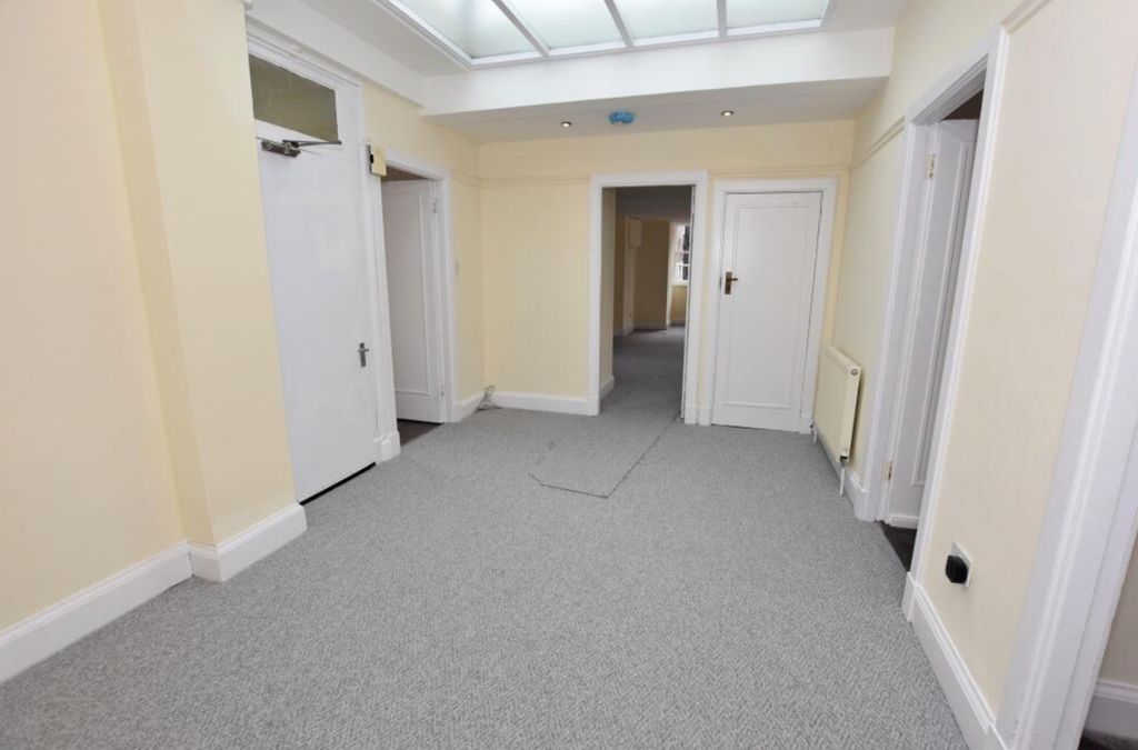 Property photo 3 of 6