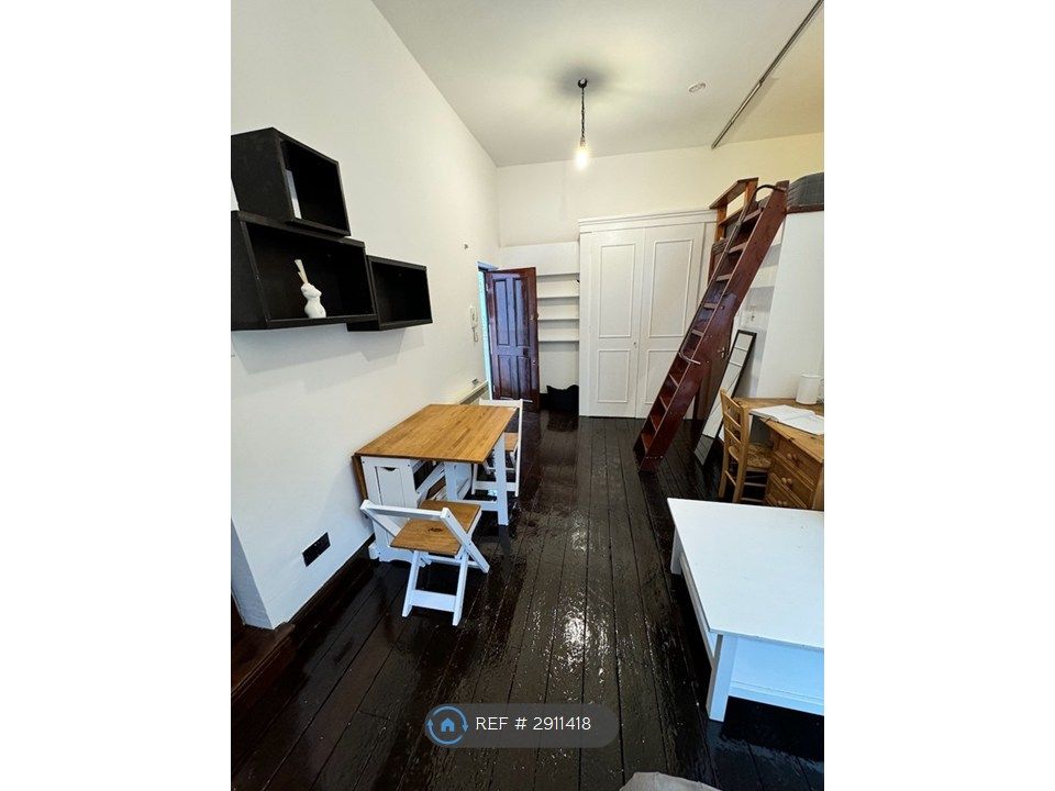 Property photo 3 of 19 Living Area