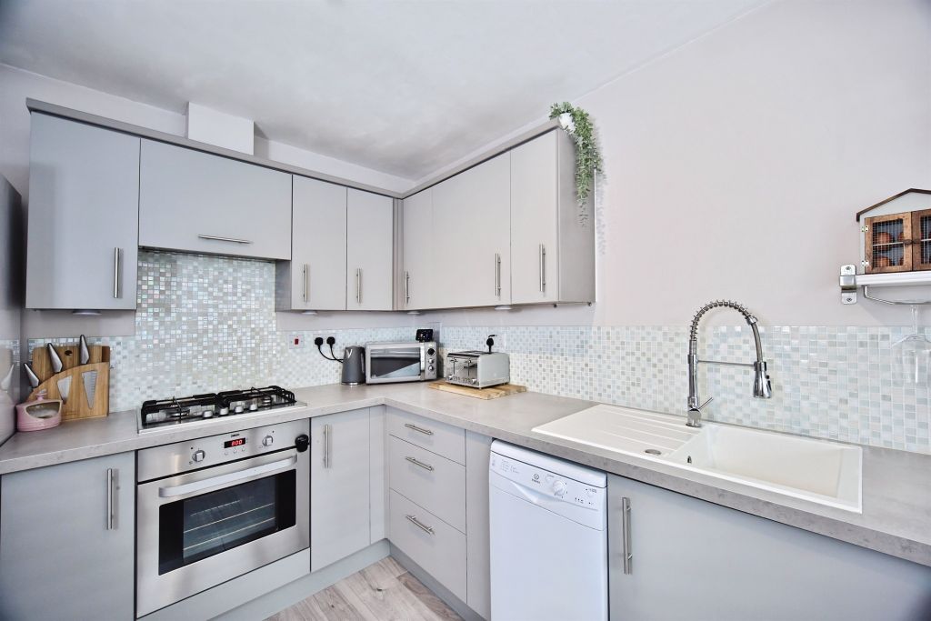 Property photo 3 of 15