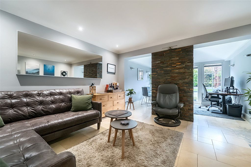 Property photo 3 of 23 Picture 3