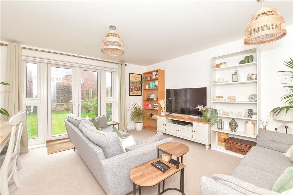 Property photo 1 of 19 Lounge/Diner