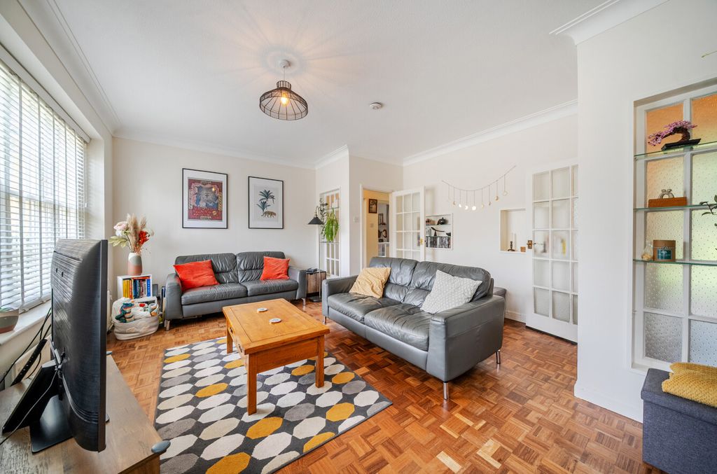 Property photo 3 of 18 1468125-9-6A33F24...
