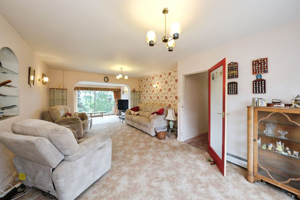 Property photo 2 of 21