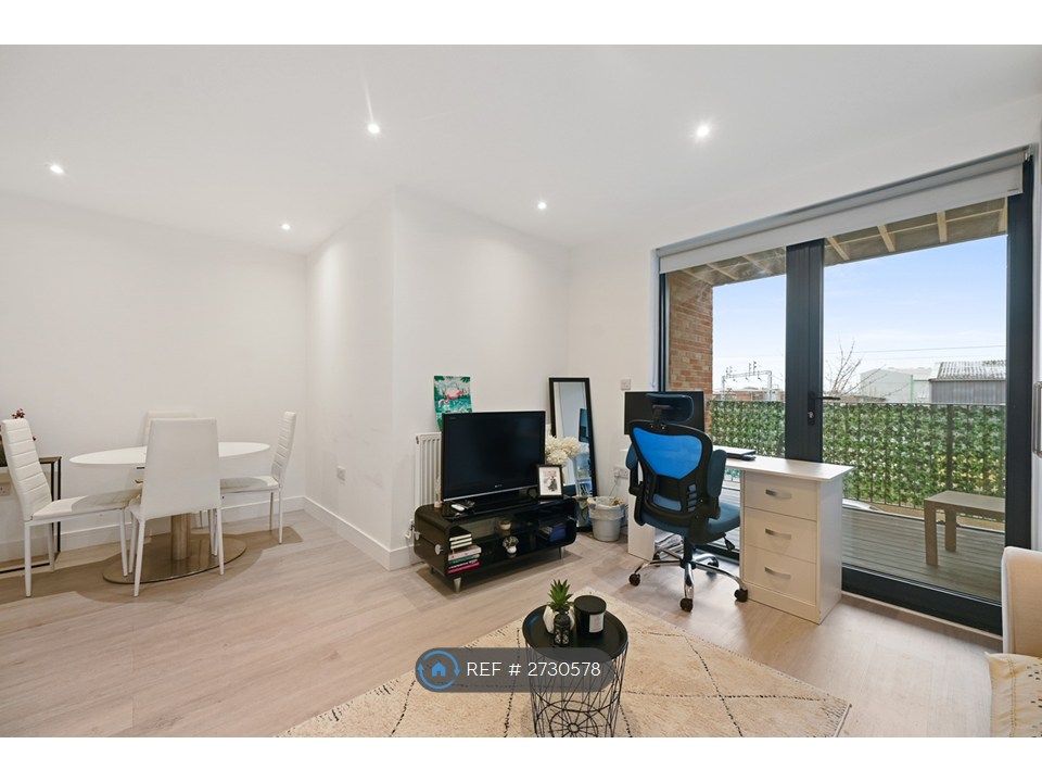 Property photo 2 of 10