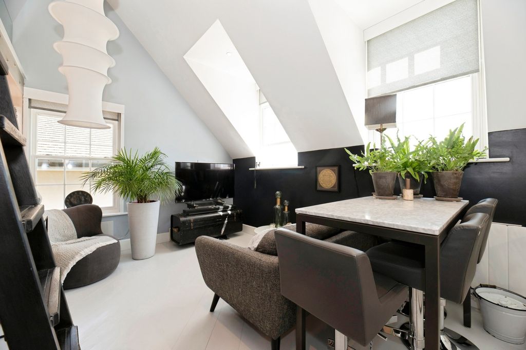 Property photo 2 of 14 Pbox-Img.Jpg