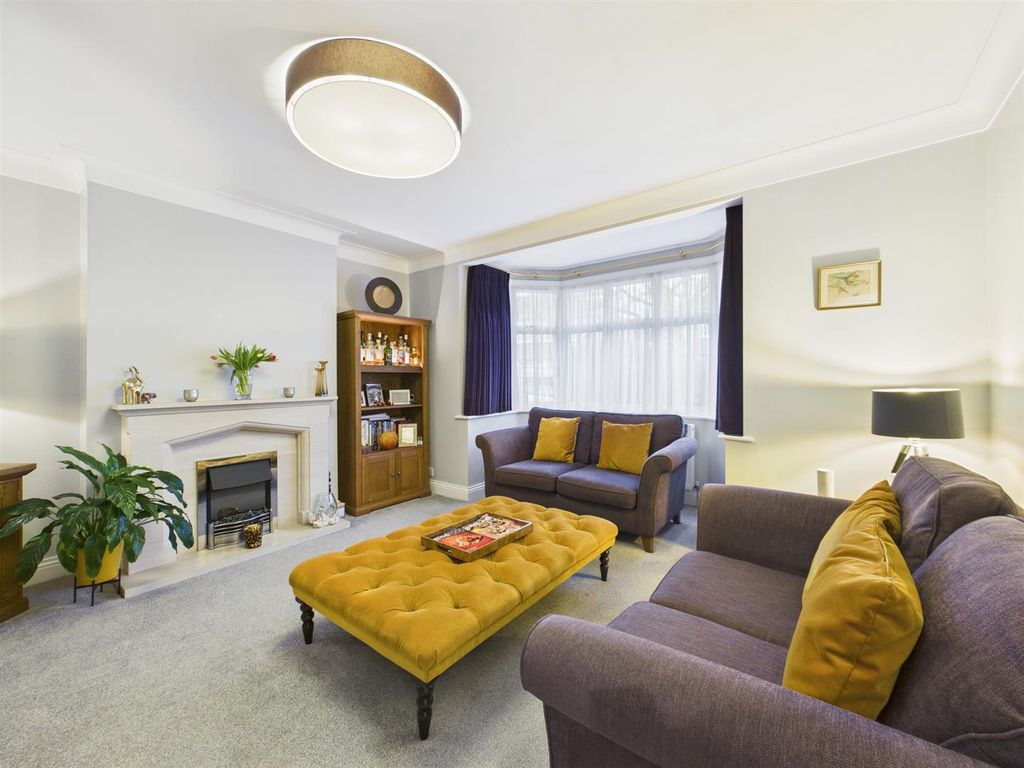 Property photo 2 of 17 Cam05080G0-Pr0278-Still011.Jpg