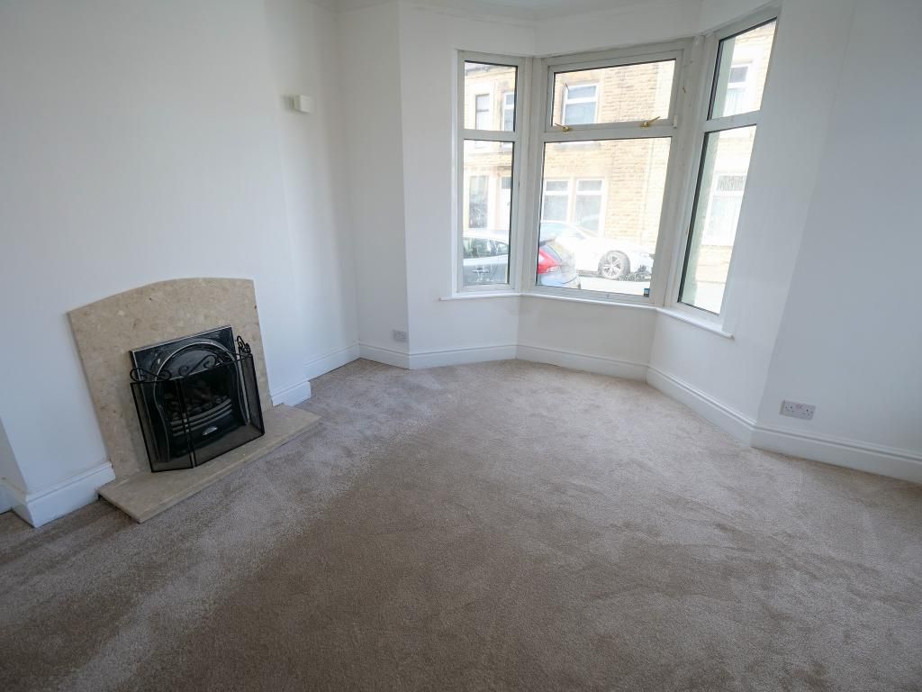 Property photo 2 of 12 Living Room