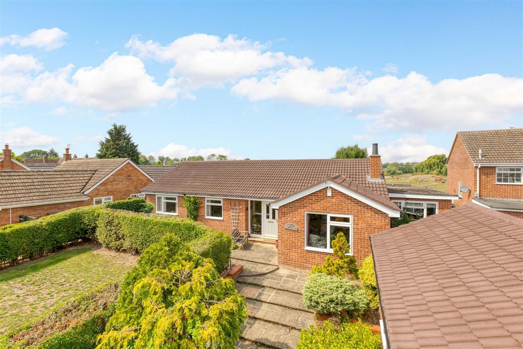 Property photo 1 of 30 Overhead Aspect