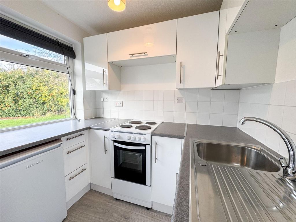 Property photo 3 of 8 5-Image00004.Jpg