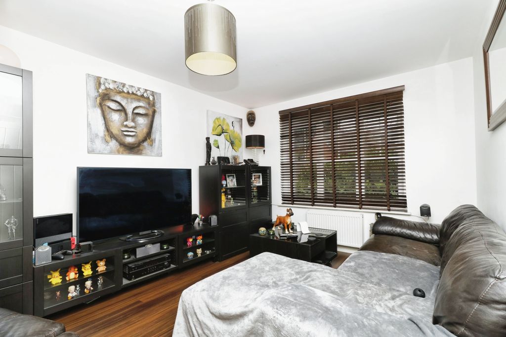 Property photo 3 of 13 Photography