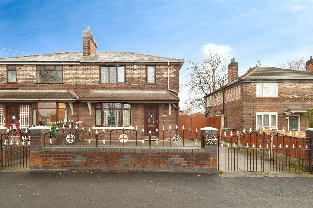 Property photo 2 of 17 Photography