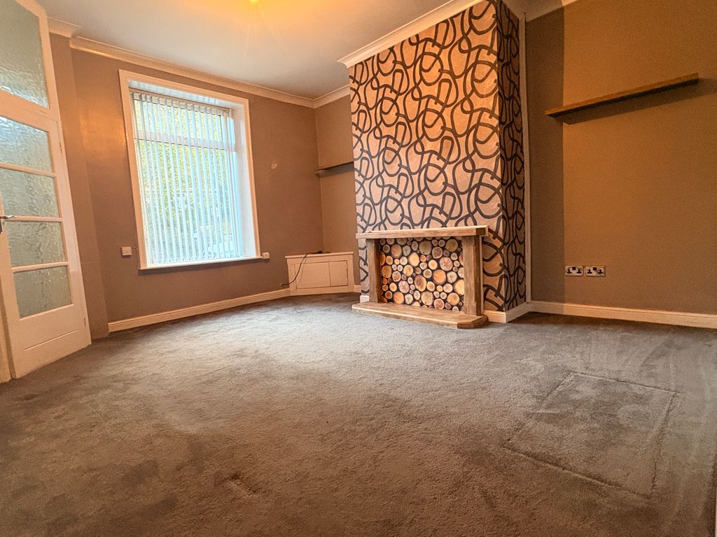 Property photo 2 of 9 Lounge