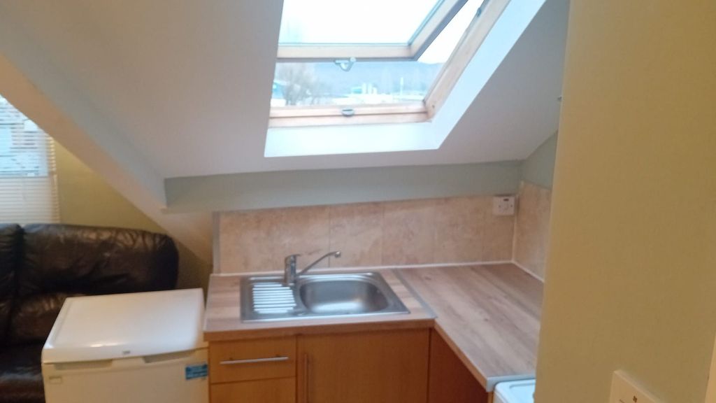 Property photo 3 of 3