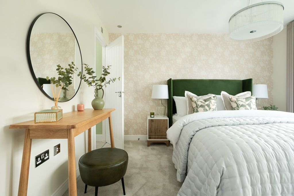 Property photo 1 of 12 Main Bedroom Comes With An En-Suite