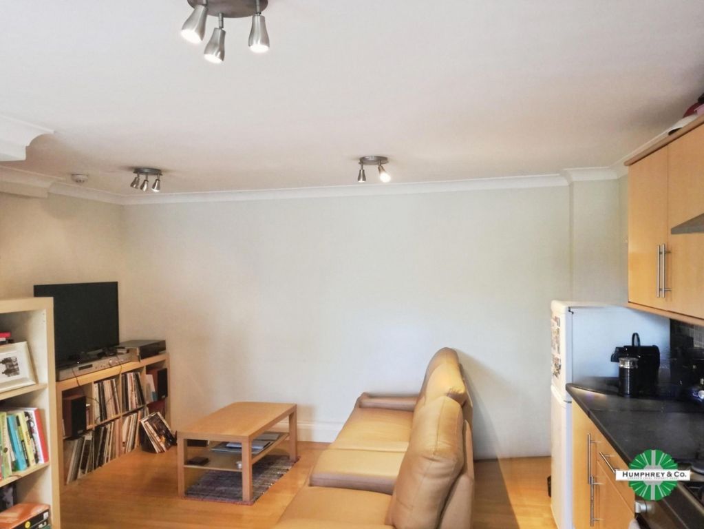 Property photo 1 of 5 Pbox-Living_Room-295415.Jpg