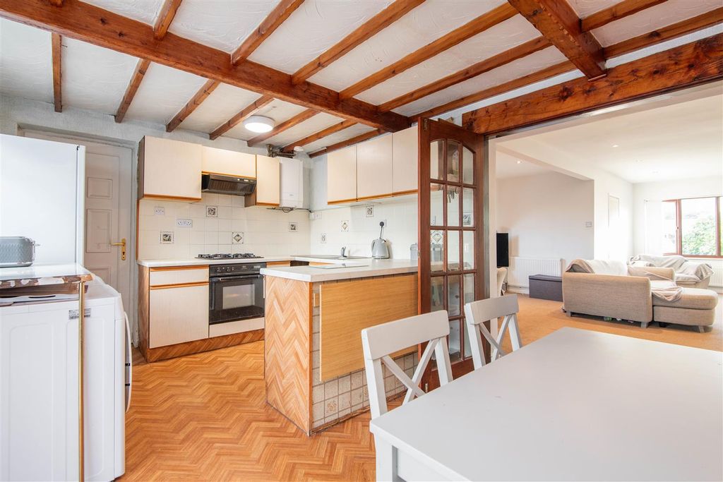 Property photo 3 of 24 Kitchen & Dining