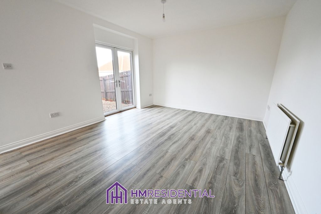 Property photo 2 of 8 Gallery