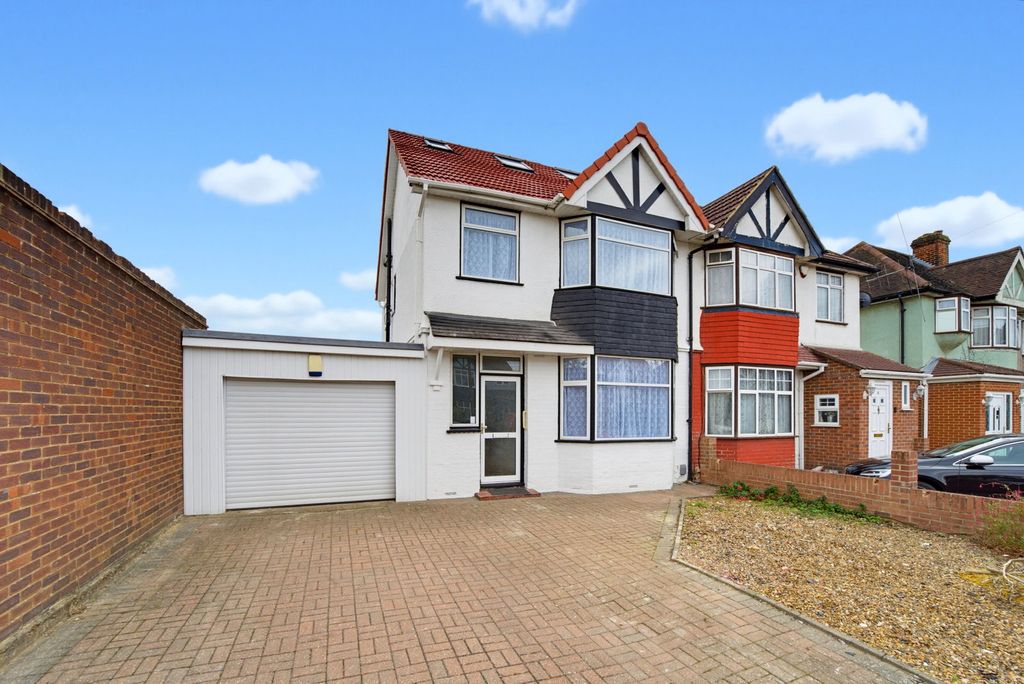 Property photo 2 of 19