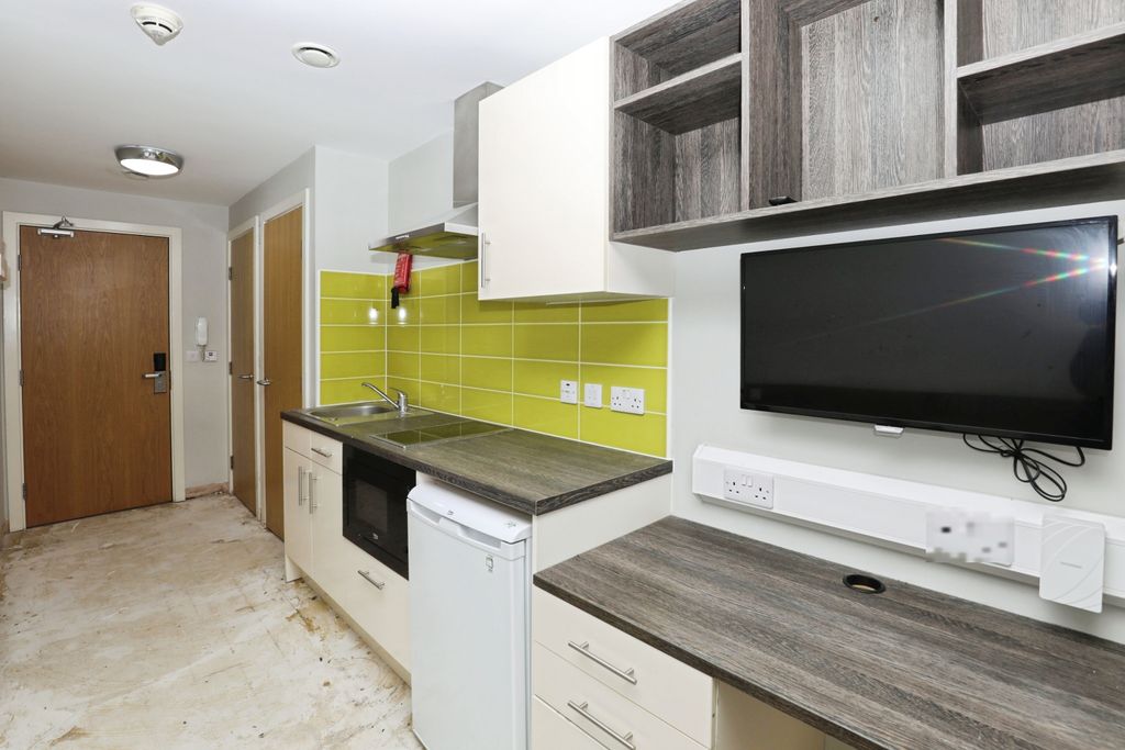 Property photo 1 of 15 Studio