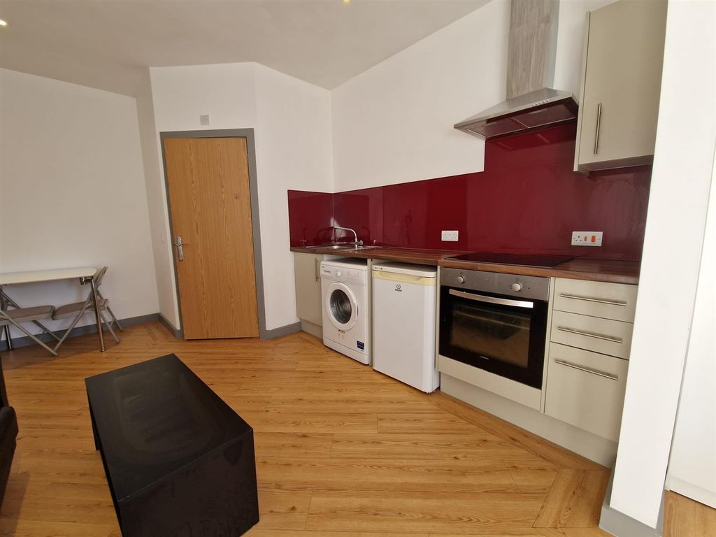 Property photo 3 of 9 Whatsapp Image 2025-11-17 At 13.13.32_4d6A17F1.Jpg