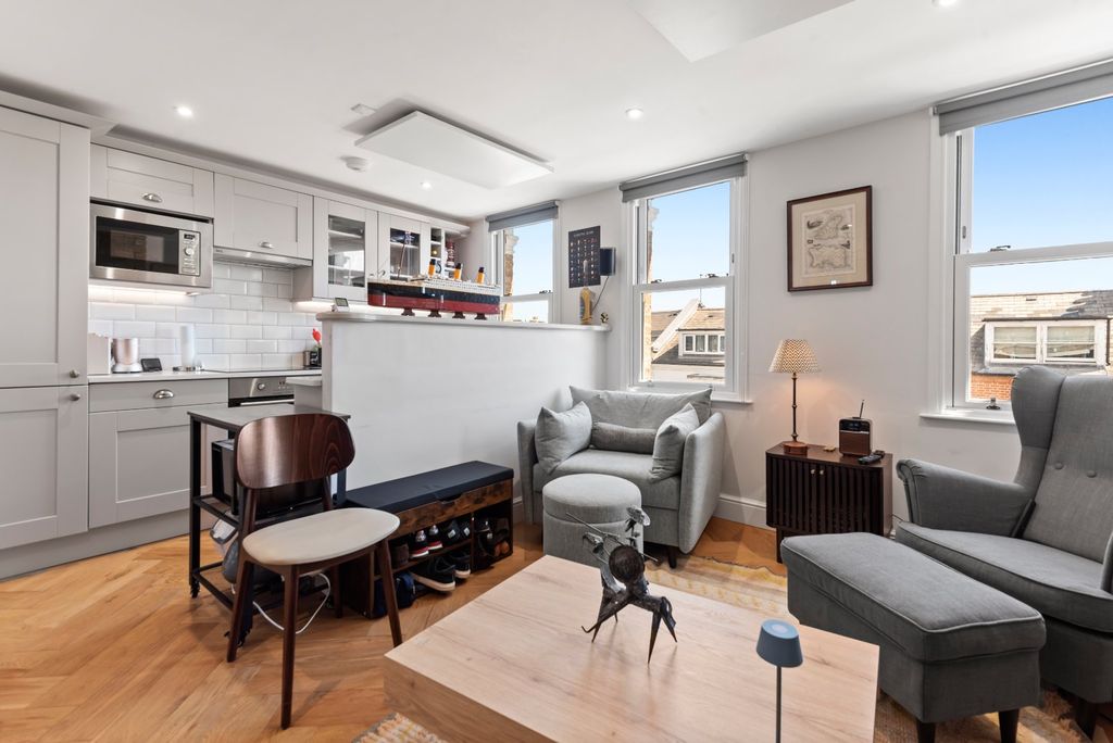 Property photo 1 of 7