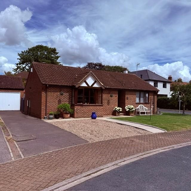Property photo 1 of 20 Riverside.Jpg