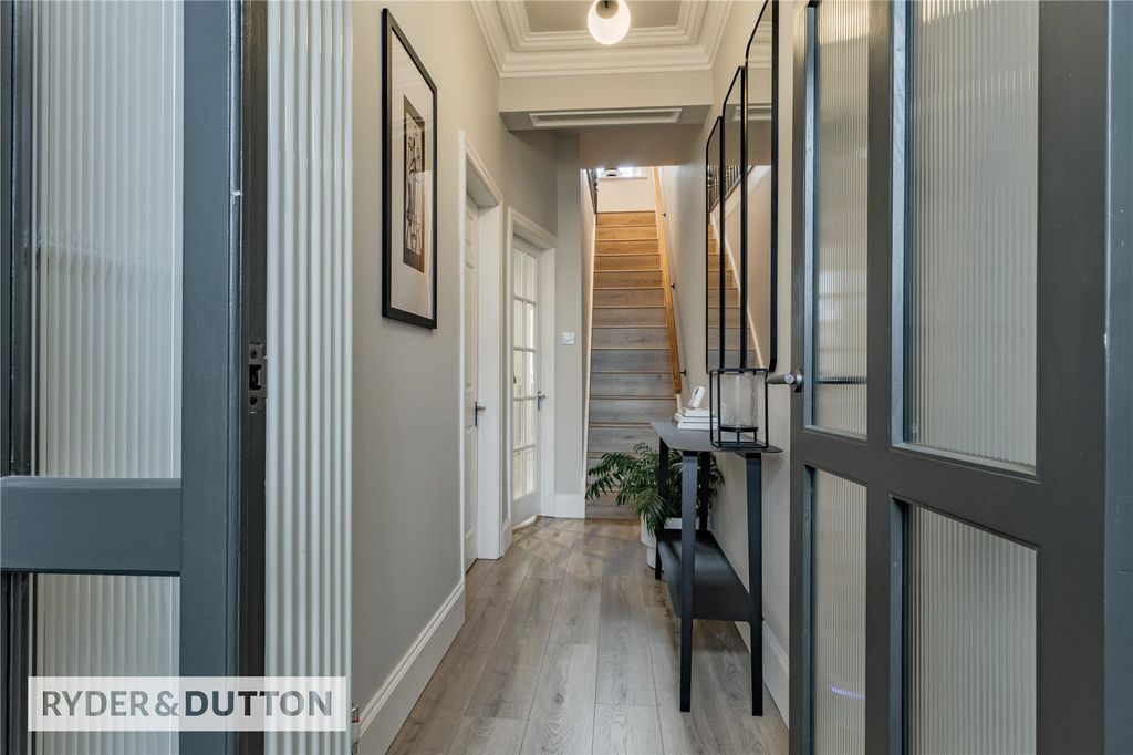 Property photo 2 of 18 Picture 2