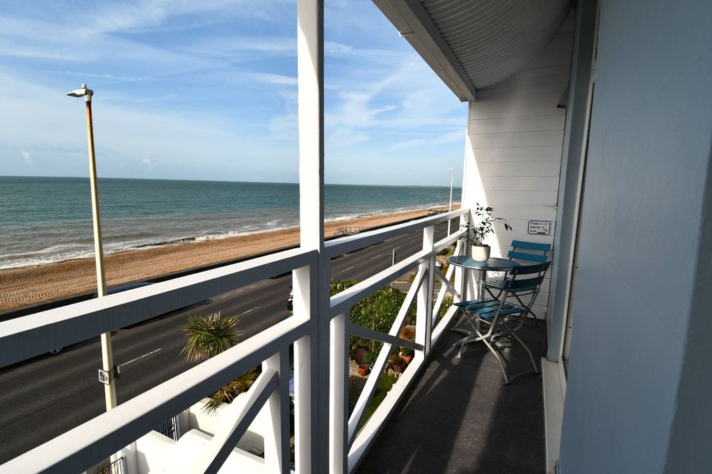 Property photo 2 of 13 Balcony