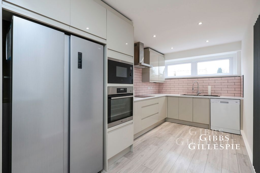 Property photo 2 of 17 Pbox-Img.Jpg