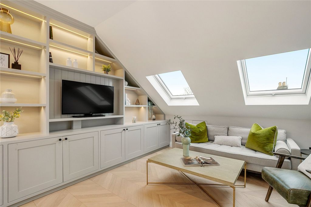 Property photo 2 of 12 Picture No. 61