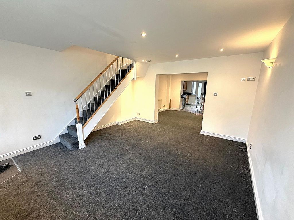 Property photo 3 of 16 3.Jpg