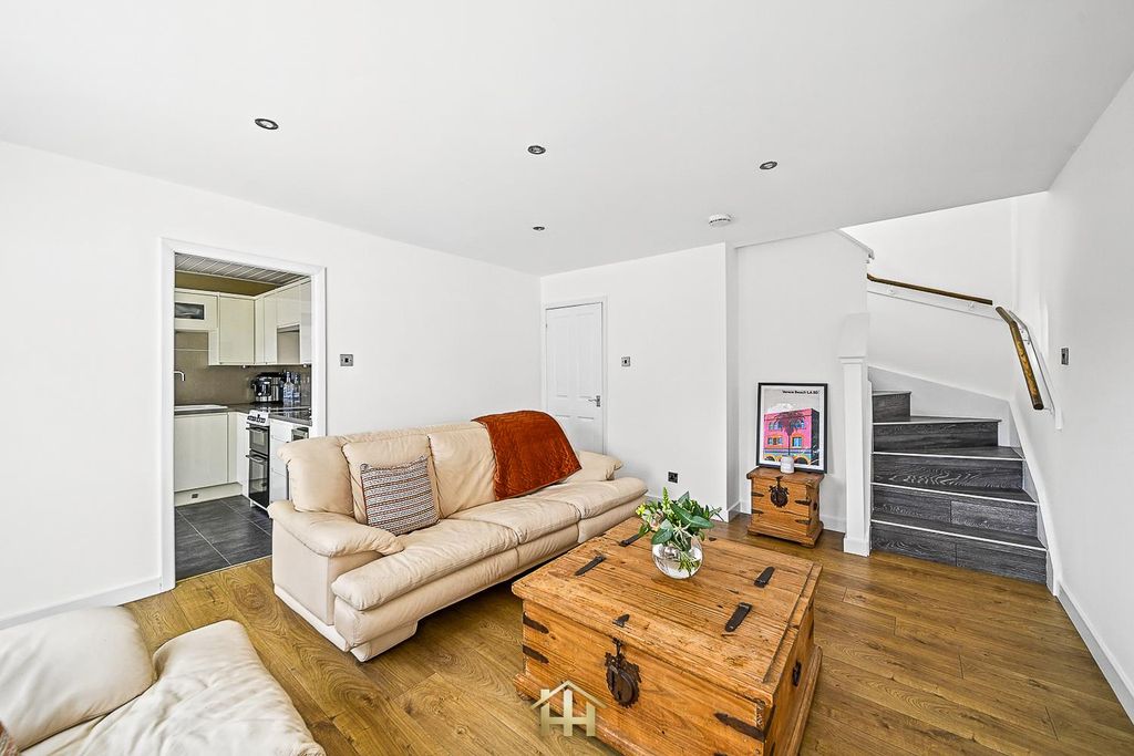 Property photo 3 of 23 13 Grangehill Drive Dd5 4Rg 051026 Edit (20 Of 24)
