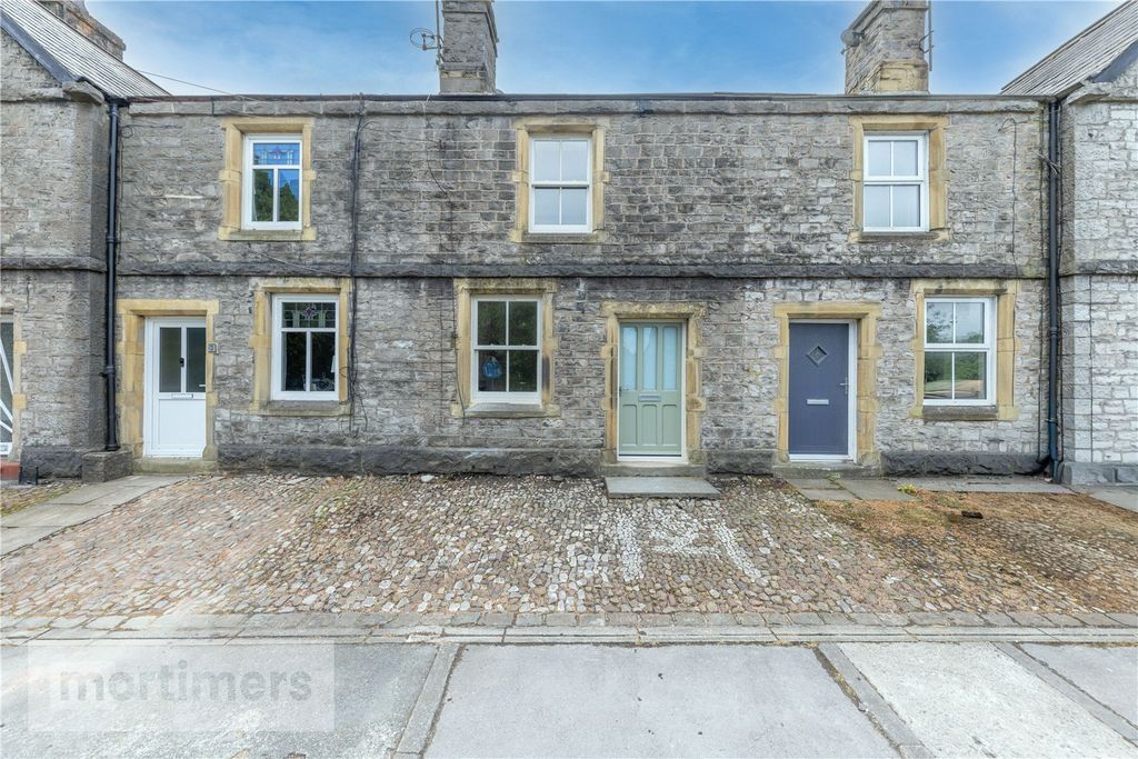 Property photo 2 of 21 External
