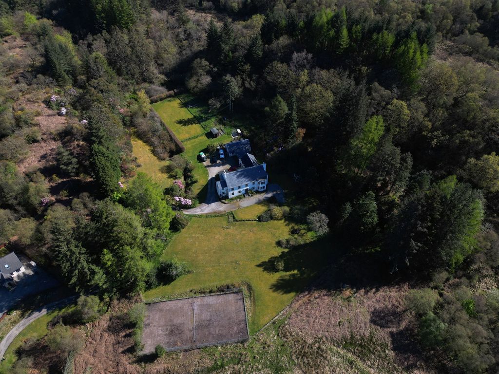 Property photo 2 of 74