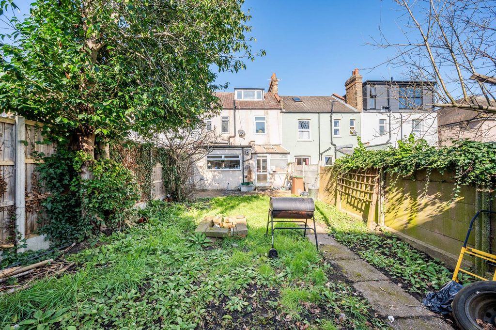 Property photo 1 of 19