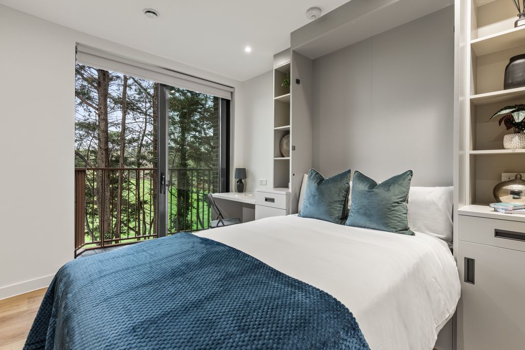 Property photo 2 of 24