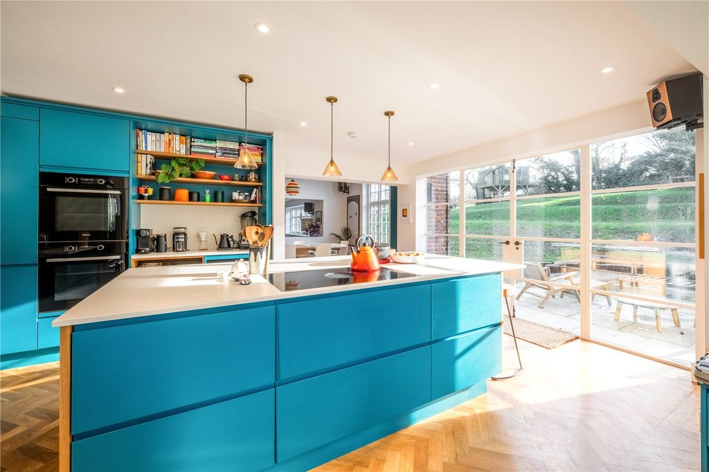 Property photo 3 of 28 Picture No. 08