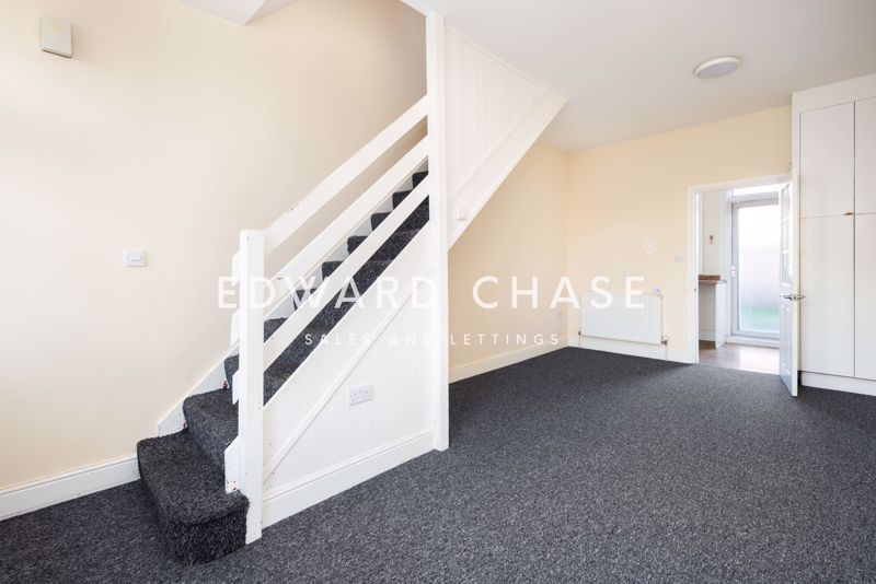 Property photo 2 of 14 Photo 5