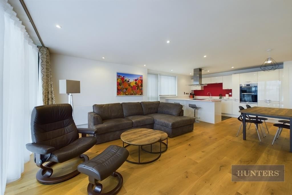 Additional image 8 of 3 bed flat for saleMaritime Walk, Ocean Village, Southampton SO14