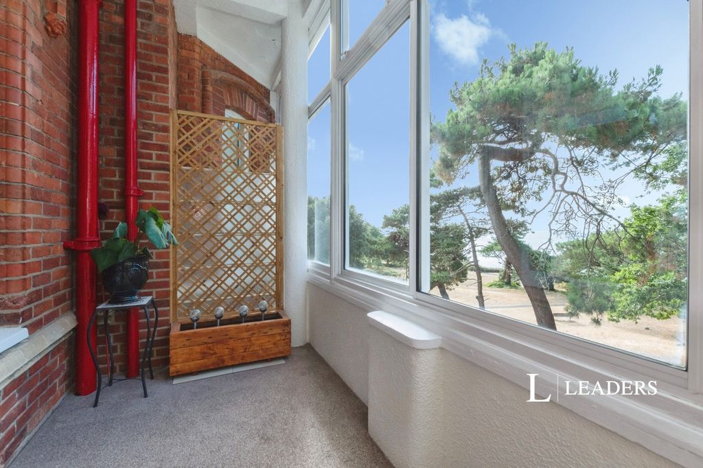 Property photo 2 of 18 Pbox-Img.Jpg