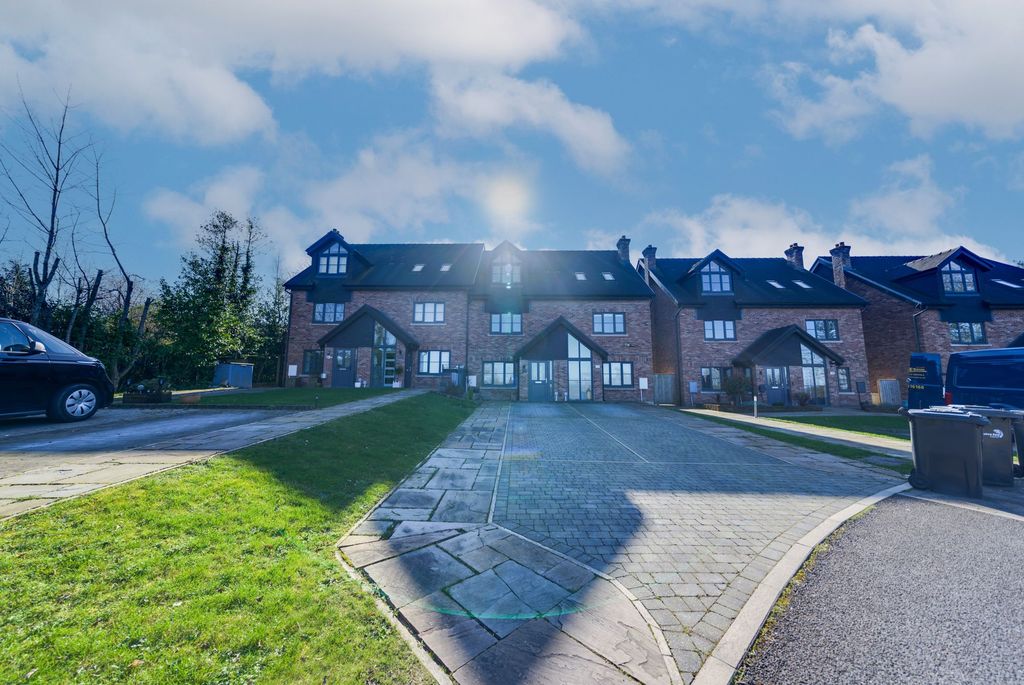 Property photo 2 of 34