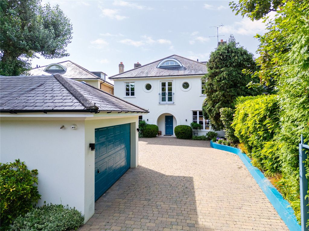 Property photo 1 of 33 Picture No. 61