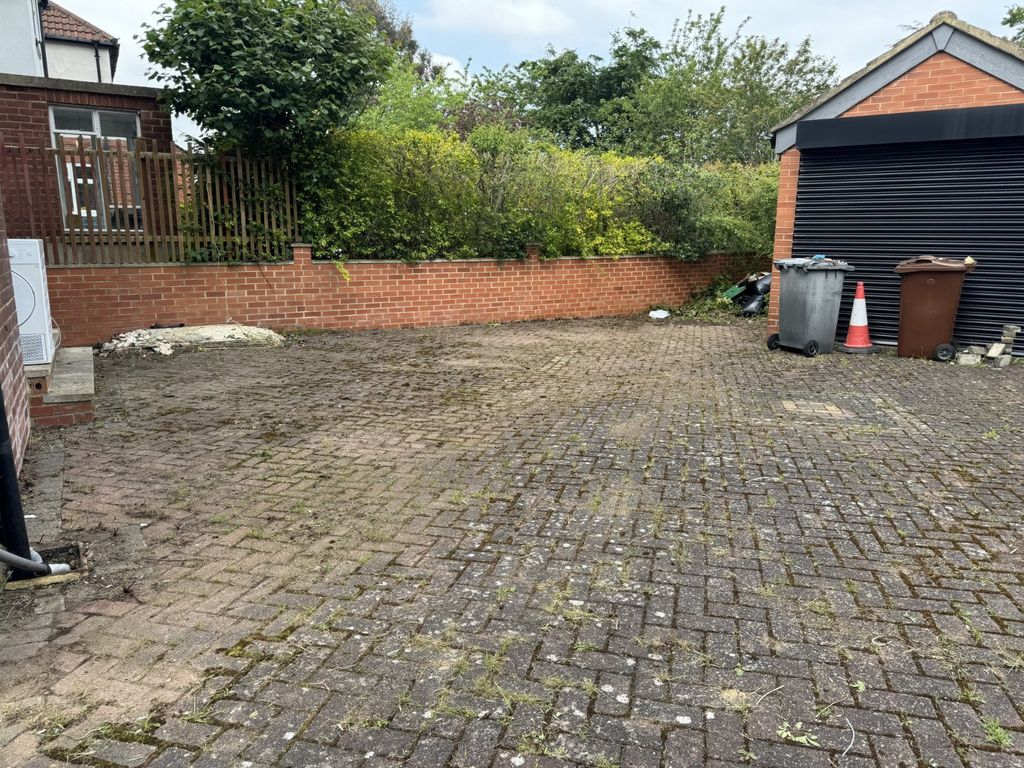 Property photo 3 of 3 Picture No. 03