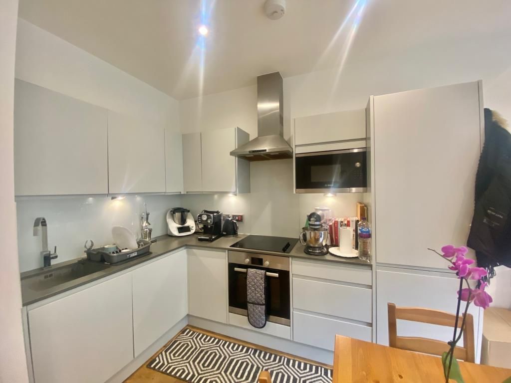 Property photo 1 of 8 Kitchen
