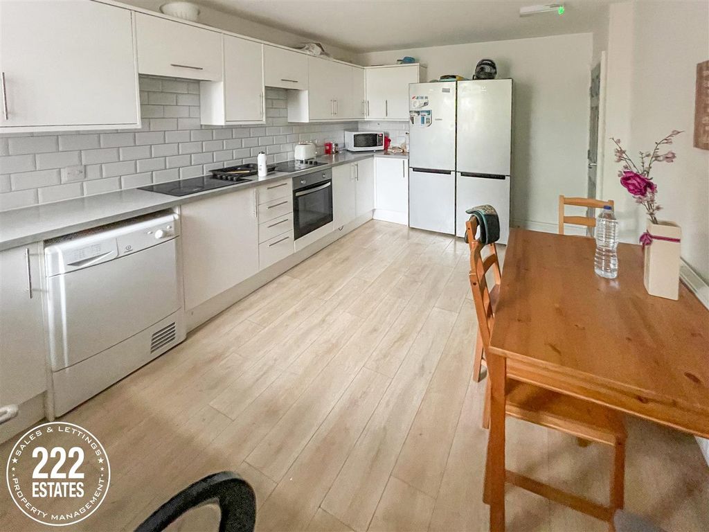 Property photo 3 of 10 Img_0224.Jpg