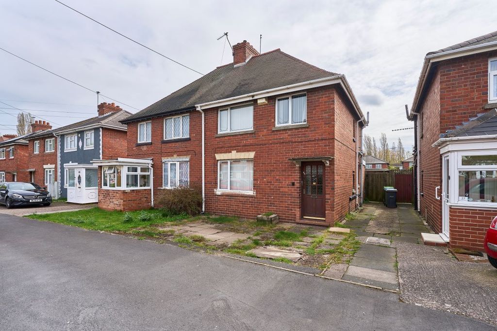 Property photo 2 of 14