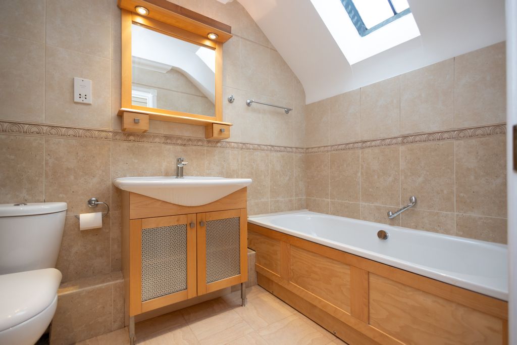 Additional image 16 of 3 bed flat to rentDe Mauley Court, 3 De Mauley Road, Canford Cliffs BH13