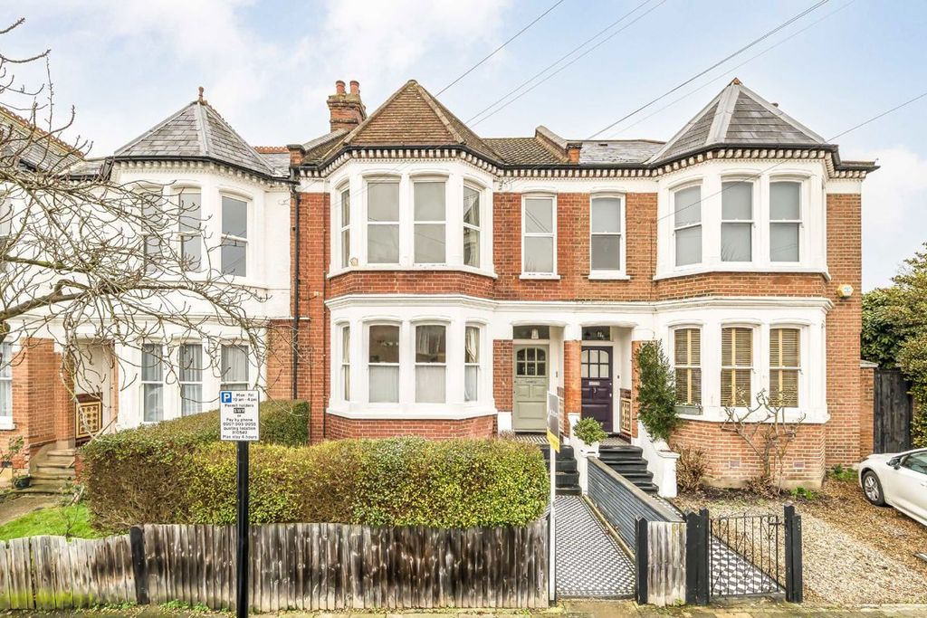 Property photo 1 of 11