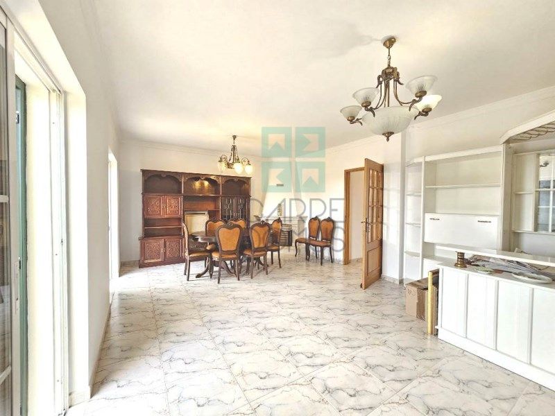 Property photo 2 of 41